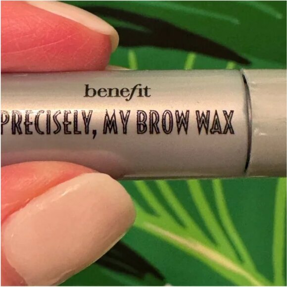 NWT Benefit Precisely, My Brow Wax - Shade 3 Warm Brown - Picture 13 of 13